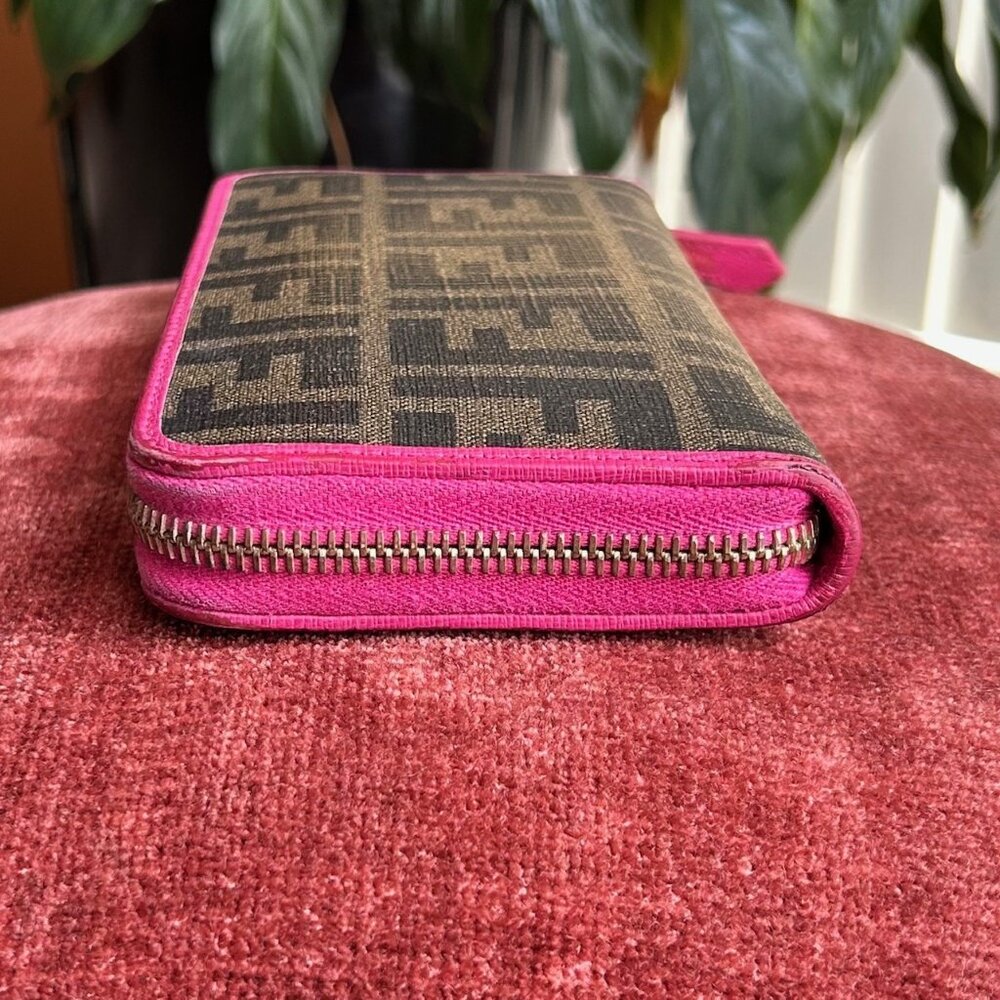 FENDI Zip Around Zucca Wallet Tobacco Pink - Picture 6 of 11
